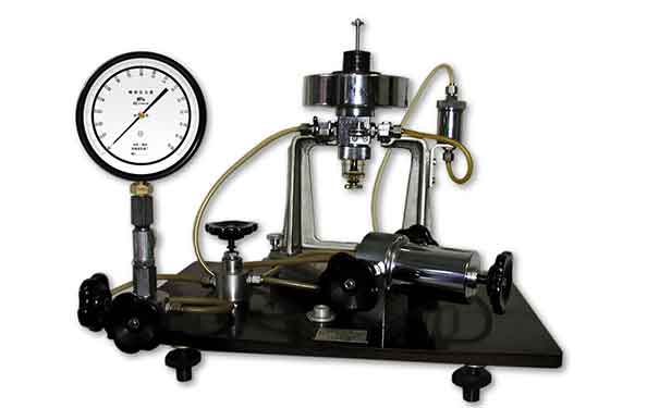 活塞壓力真空計
